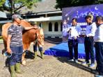 Mabesal Sembelih 46 Sapi Kurban, Daging Dibagikan ke Pesantren dan Warga