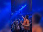 Kepala Desa di Cirebon Viral Sawer Uang di Klub Malam, Mengaku Gunakan Uang Pribadi