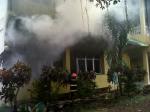 Kantor-Golkar-Palopo-dibakar.jpg
