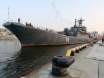 Kapal Perang Rusia Ketahuan Ngumpet di Lepas Pantai Denmark Saat Drone Menyerang Bandara