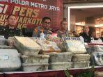 Kapolda-Metro-Jaya-Irjen-Pol-Karyoto-saat-konferensi-pers-pengungkapan-kasus.jpg