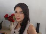 Davina Karamoy Jadi CEO Feminis di Series Main Hati
