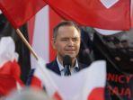 Karol-Nawrocki-menang-pilpres-Polandia-2025-wr34423.jpg