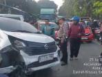 Truk Rem Blong Tabrak 15 Kendaraan di Pulomas, Warga Emosi, Evakuasi Ricuh
