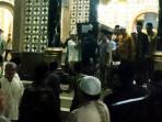 Kedatangan-jenazah-Moh-Royhan-korban-ambruknya-Ponpes-Al-Khoziny.jpg