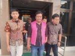 Kejaksaan-Negeri-Kabupaten-Tegal-menahan-mantan-Kepala-Desa-Lebakgowah-Bima-Panji-Sakti.jpg