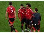 Kekecewaan-pemain-Manchester-United-gagal-juara-Liga-Eropa.jpg