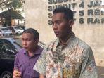 Keluarga-Kenzha-mahasiswa-UKI-yang-tewas-mendatangi-Polda-Metro-Jaya.jpg