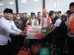 Kemensos-salurkan-bantuan-dengan-relokasi-warga-terdampak-longsor-dan-tanah-bergerak.jpg