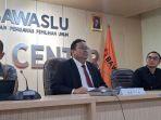 Ketua-Bawaslu-Rahmat-Bagja-memberikan-keterangan-pers.jpg