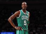 Kevin-Garnett-tolak-pinggang.jpg