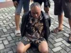 Foto-foto Penangkapan Kiai yang Cabuli Santriwati di Pati: Tiarap ke Tanah, seperti Tanpa Celana
