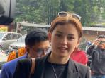 Ibunya Memaki Edward Akbar Saat Bertemu, Kimberly Ryder Sayangkan Respons Mantan Suami