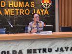 Kombes-Ade-Ary-Syam-Indradi-Kabid-Humas-Polda-Metro-Jaya-memberi-keterangan-pers.jpg