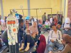 Keracunan MBG di Cipongkor: Ratusan Siswa Menumpuk di GOR, Ambulans Hilir Mudik