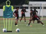 Latihan-Timnas-U-23-Indonesia-Jelang-Hadapi-India-U-23_20251009_193227.jpg