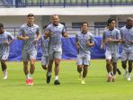 Liga-1-Latihan-Persib-Jelang-Kontra-Persija_20250211_210433.jpg