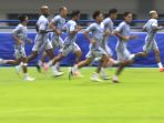Liga-1-Latihan-Persib-Jelang-Kontra-Persija_20250211_210536.jpg