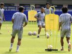 Liga-1-Persib-Bandung-Jalani-Latihan-Jelang-Hadapi-PSM_20250131_130105.jpg