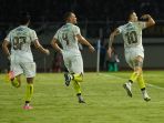 Liga-1-Persib-Kandaskan-PSS-Sleman-2-1_20241210_213217.jpg