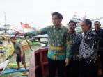 Lihat-Langsung-Pengerukan-di-Pelabuhan-Dadap-Bupati-Lucky-Hakim-Dorong-Potensi-Perikanan-Indramayu.jpg