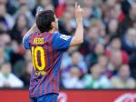 Lionel-Messi-menengadah.jpg