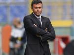 Luis-Enrique-lipet-tangan.jpg