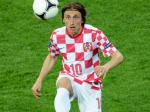 Luka-Modric-kontrol-bola-tinggi.jpg