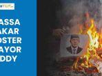 Mahasiswa-Ancam-akan-Demo-Lagi-jika-Tuntutan-Tak-Dipenuhi-Sempat-Bakar-Poster-Mayor-Teddy.jpg