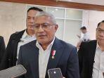 Marthinus-Hukom-saat-ditemui-awak-media-di-Gedung-Nusantara-II-Kompleks-Parlemen.jpg