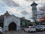 Masjid-Al-Wustho-Mangkunegaran-adalah-salah-satu-masjid-tertua-di-Solo.jpg
