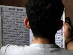 Membaca-Alquran-di-Masjid-Agung-Al-Ukhuwwah-Kota-Bandung_20250302_115754.jpg