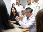 Menaker-Yassierli-Tinjau-Program-Magang-Nasional-di-Mustika-Ratu.jpg