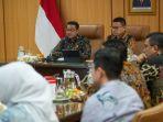 Menekraf-Riefky-dan-kepala-BPOM.jpg