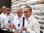 Menko-Zulkifli-Hasan-dan-Direktur-Utama-Dirut-Perum-Bulog-Wahyu-Suparyono.jpg