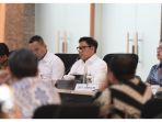 Menteri-Koordinator-Pemberdayaan-Masyarakat-Muhaimin-Iskandar-membuka-acara-uji-publik.jpg
