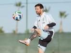 Messi-latihan-jelang-laga-Argentina-melawan-Angola.jpg