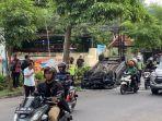 Mobil-Brio-terbalik-di-Semarang.jpg