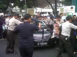 Mobil-pejabat-negara-dihadang.jpg