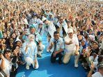 Momen-Nagita-Slavina-dan-beberapa-artis-senam-bareng-ribuan-warga-Cikeusal-Serang.jpg