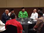 Momen Dasco, Ibas Hingga Saan Mustopa Ngobrol dan Tertawa Bareng di Meja Bundar Munas VI PKS