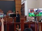 Momen Hakim Tegur Nikita Mirzani yang Kembali Adu Mulut dengan Jaksa: Ini Bukan Pasar!