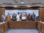 PT-Krakatau-Global-Trading-melaksanakan-Penandatanganan-Perjanjian-Jual-Beli-Iron-Ore-Fines.jpg