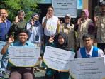 Pegadaian Salurkan Beasiswa untuk 599 Pengelola Bank Sampah di Indonesia