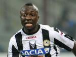 Pablo-Armero-kejar-bola-serius.jpg