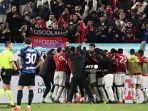 Para-pemain-AC-Mila-merayakan-gol-Tammy-Abraham-yang-berakhir-juara.jpg
