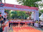 Para-peserta-bersiap-di-garis-start-Taiwan-Excellence-Happy-Run-2024.jpg