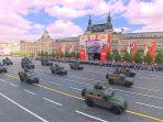 Gabung Geng Motor, Aktor Laga Hollywood Teman Lama Putin Muncul di Parade Hari Kemenangan Rusia