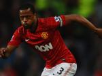 Patrice-Evra-kejar-bola-cembetut.jpg