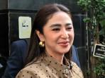 Dewi Perssik Ngaku Alami Dampak Sosial Akibat Aldi Taher Ngaku jadi Ayah Gabriel